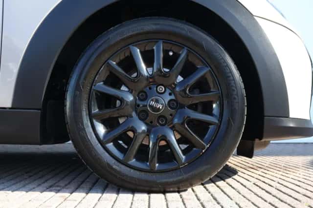 MINI Cooper (2022) thumbnail 6