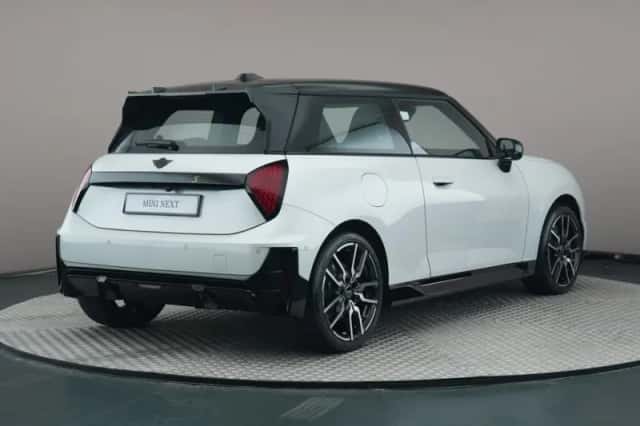 MINI John Cooper Works (2026) thumbnail 2