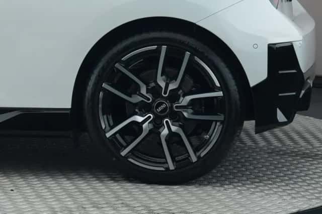 MINI John Cooper Works (2026) thumbnail 4