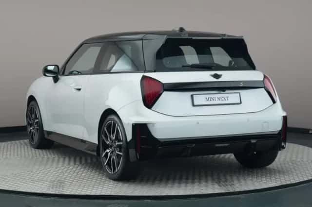 MINI John Cooper Works (2026) thumbnail 5