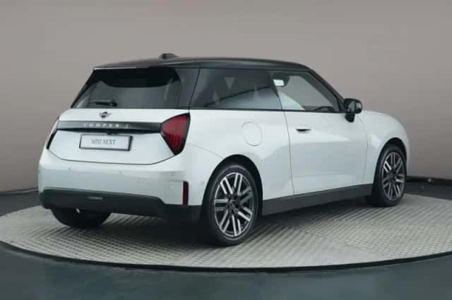 MINI Mini Electric (2026) thumbnail 2