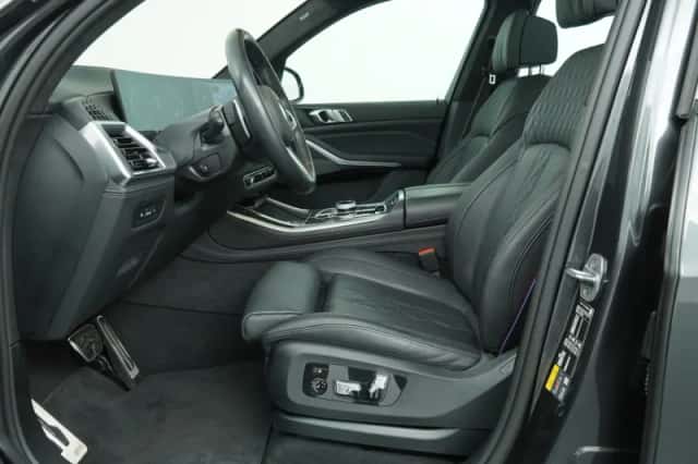 BMW X5 (2024) thumbnail 4