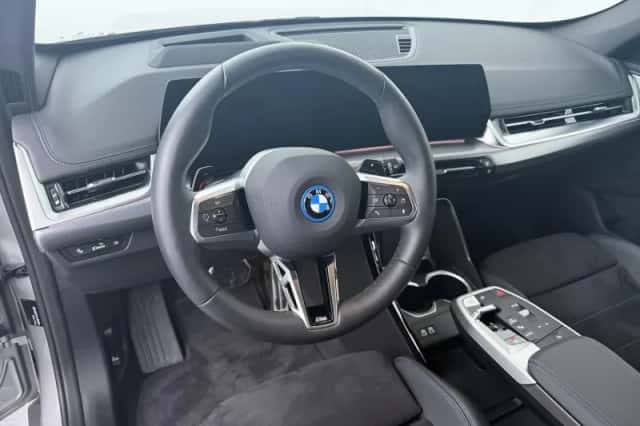 BMW X1 (2025) thumbnail 2