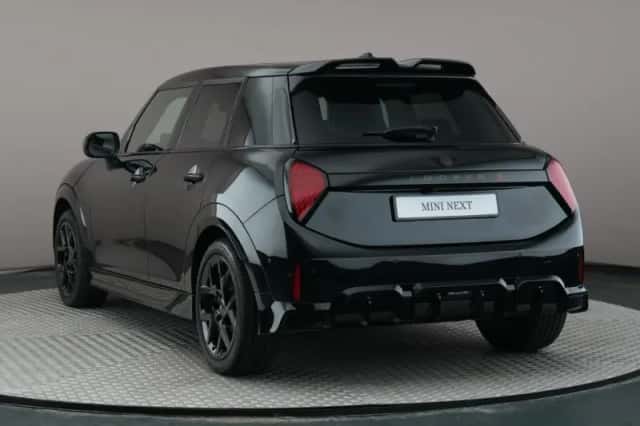 MINI Cooper S (2025) thumbnail 2