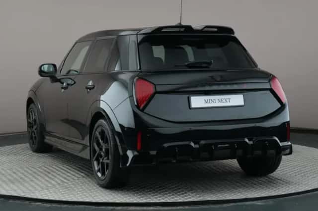 MINI Cooper S (2025) thumbnail 2