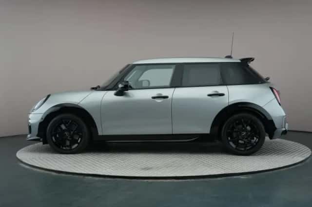 MINI John Cooper Works (2025) thumbnail 3