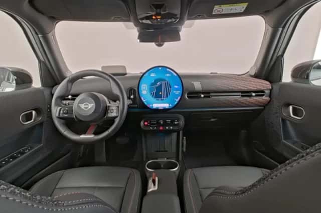 MINI John Cooper Works (2025) thumbnail 4