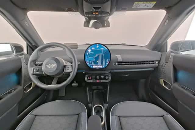MINI Mini Electric (2026) thumbnail 3