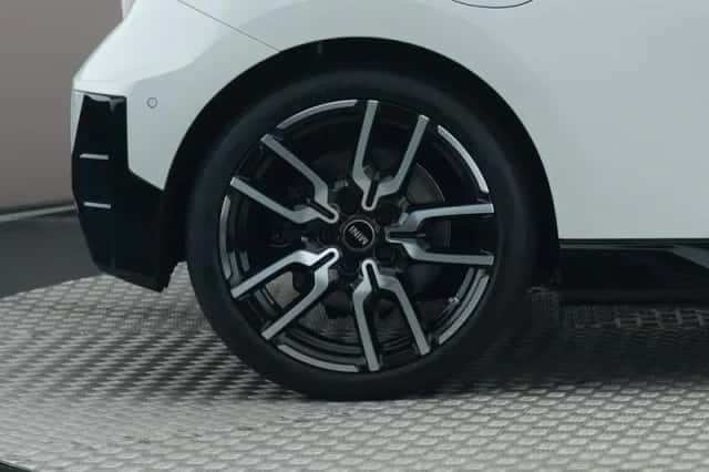 MINI John Cooper Works (2026) thumbnail 6