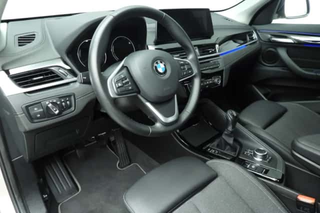 BMW X1 (2022) thumbnail 6