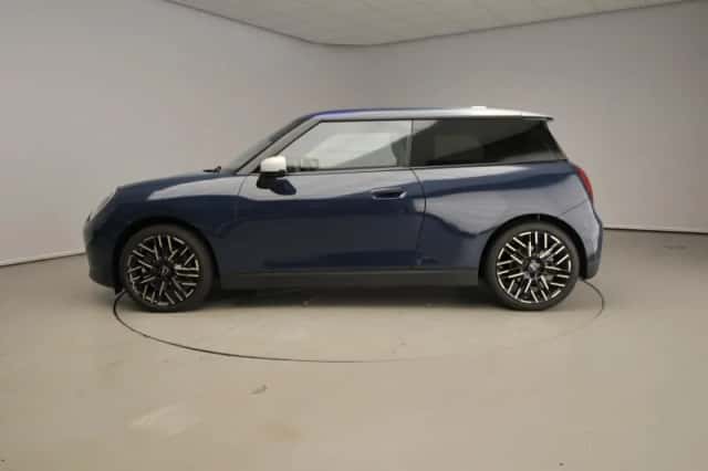 MINI Mini Electric (2026) thumbnail 3