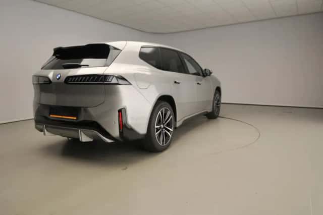 BMW iX3 (2026) thumbnail 2