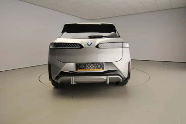 BMW iX3 (2026) thumbnail 5