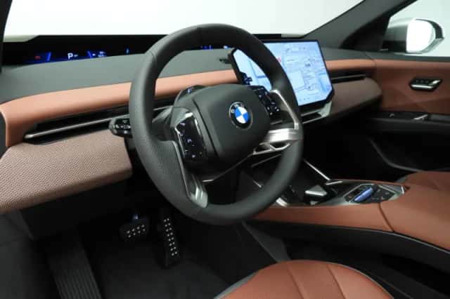 BMW iX3 (2026) thumbnail 6