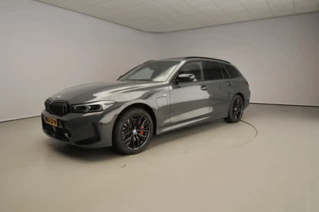 BMW 3-Serie (2024) thumbnail 1