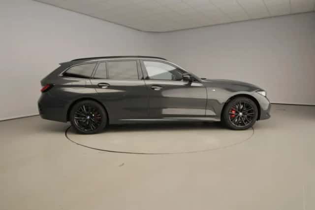 BMW 3-Serie (2024) thumbnail 4