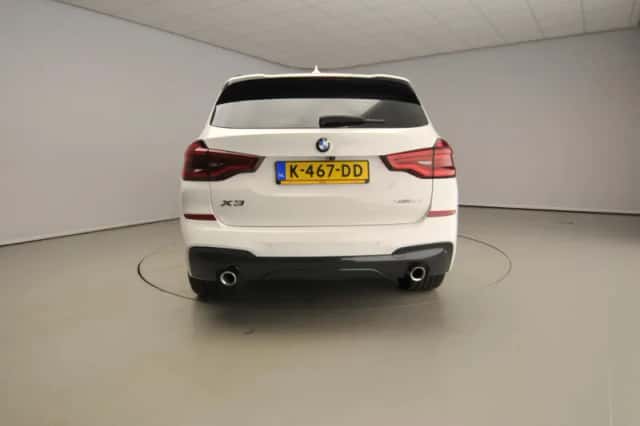 BMW X3 (2020) thumbnail 3