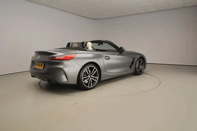 BMW Z4 (2022) thumbnail 2