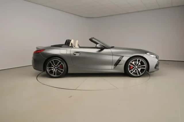 BMW Z4 (2022) thumbnail 3