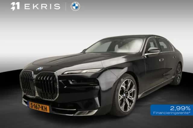 BMW i7 (2023) thumbnail 1