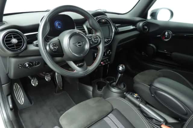 MINI Cooper (2021) thumbnail 6