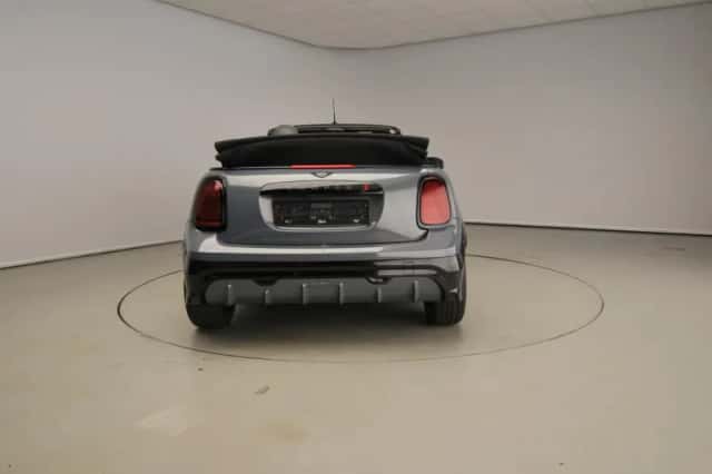 MINI Cabrio (2026) thumbnail 3