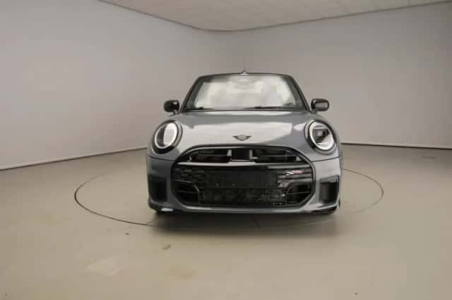 MINI Cabrio (2026) thumbnail 5