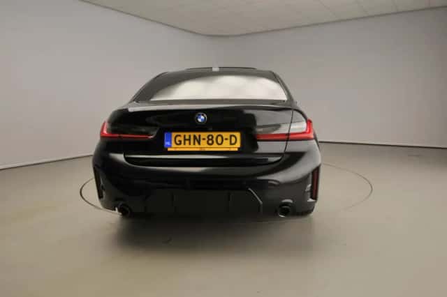 BMW 3-Serie (2024) thumbnail 2