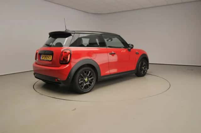MINI Mini Electric (2022) thumbnail 2