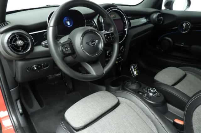 MINI Mini Electric (2022) thumbnail 6