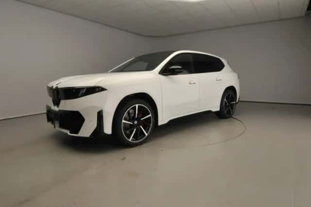 BMW iX3 (2026) thumbnail 1