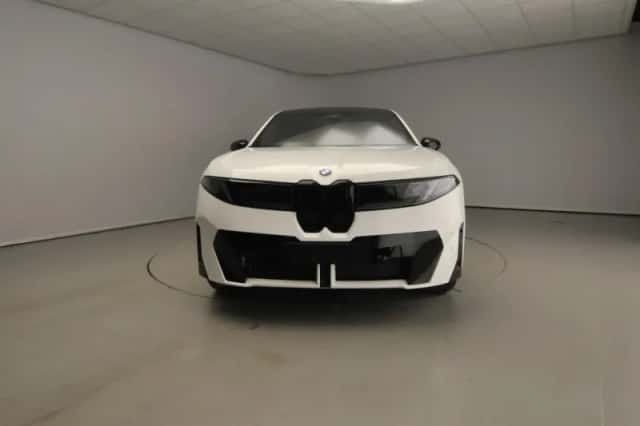 BMW iX3 (2026) thumbnail 4