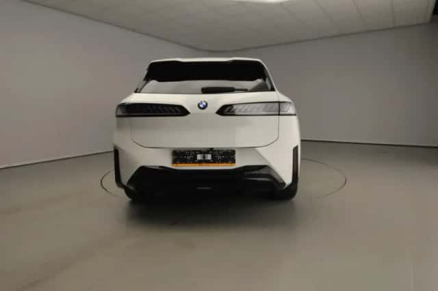 BMW iX3 (2026) thumbnail 5