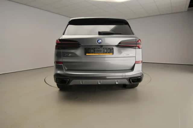BMW X5 (2026) thumbnail 5