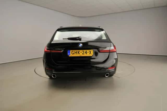 BMW 3-Serie (2024) thumbnail 3