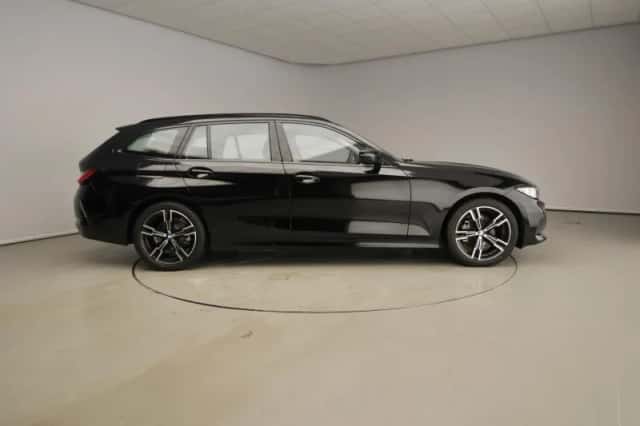 BMW 3-Serie (2024) thumbnail 4