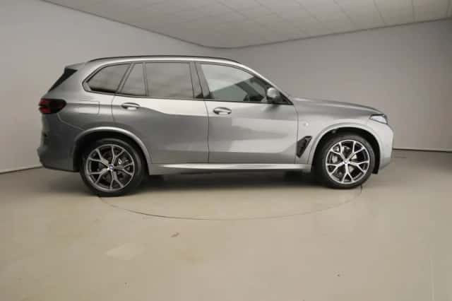 BMW X5 (2026) thumbnail 4
