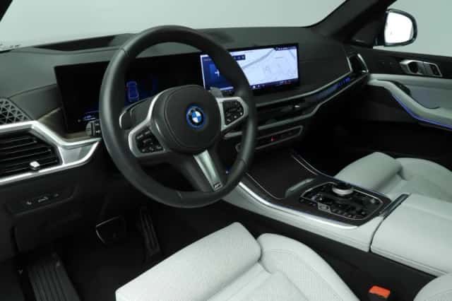BMW X5 (2026) thumbnail 6