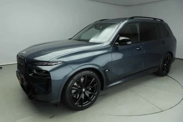 BMW X7 (2026) thumbnail 3