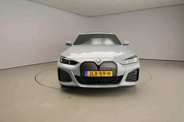 BMW i4 (2025) thumbnail 5