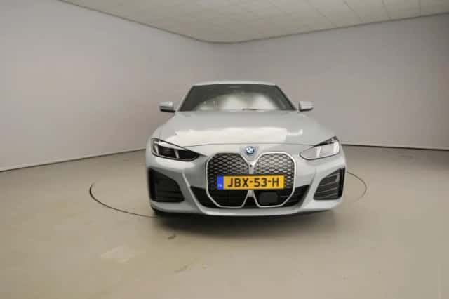 BMW i4 (2025) thumbnail 5