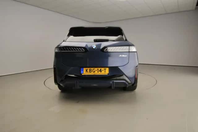 BMW iX3 (2026) thumbnail 3