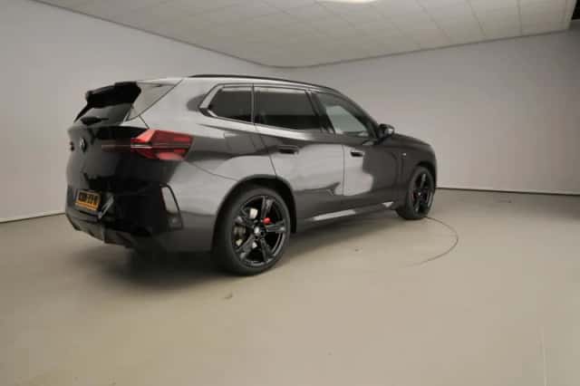 BMW X3 (2026) thumbnail 2