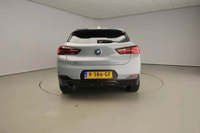 BMW X2 (2022) thumbnail 3