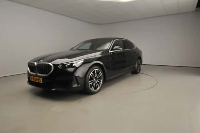 BMW 5-Serie (2024) thumbnail 1