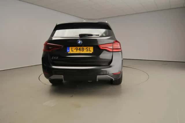 BMW iX3 (2021) thumbnail 3
