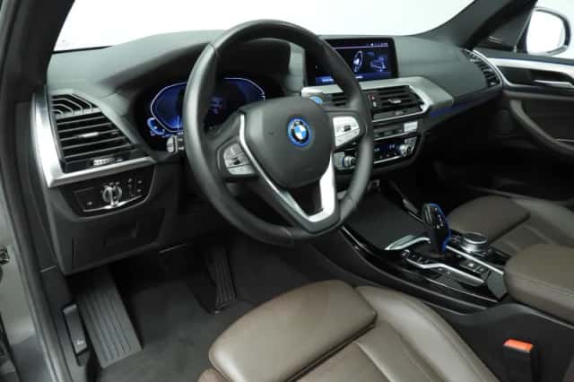BMW iX3 (2021) thumbnail 6