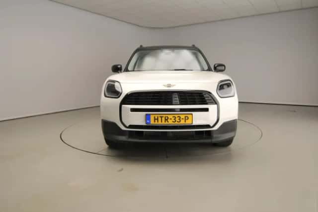 MINI Countryman (2025) thumbnail 3