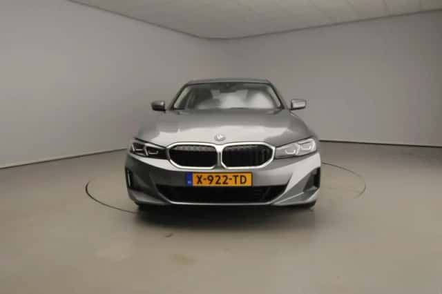 BMW 3-Serie (2024) thumbnail 4