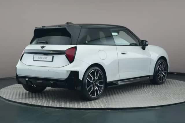 MINI John Cooper Works (2026) thumbnail 2